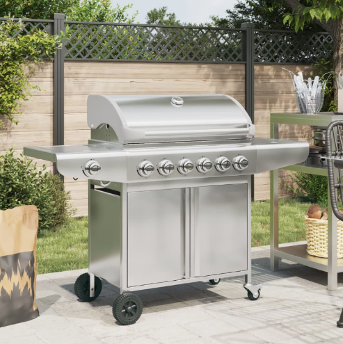 Βραδινό BBQ με φίλους: Τα 5 βασικά που δεν πρέπει να λείπουν!