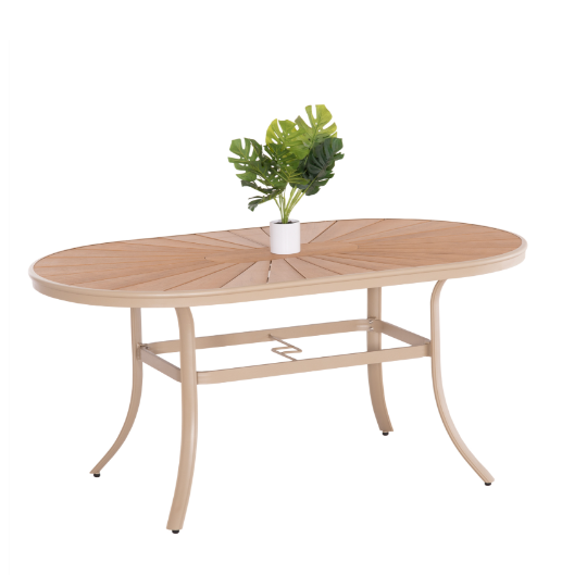 Τραπέζια εξωτερικού χώρου!