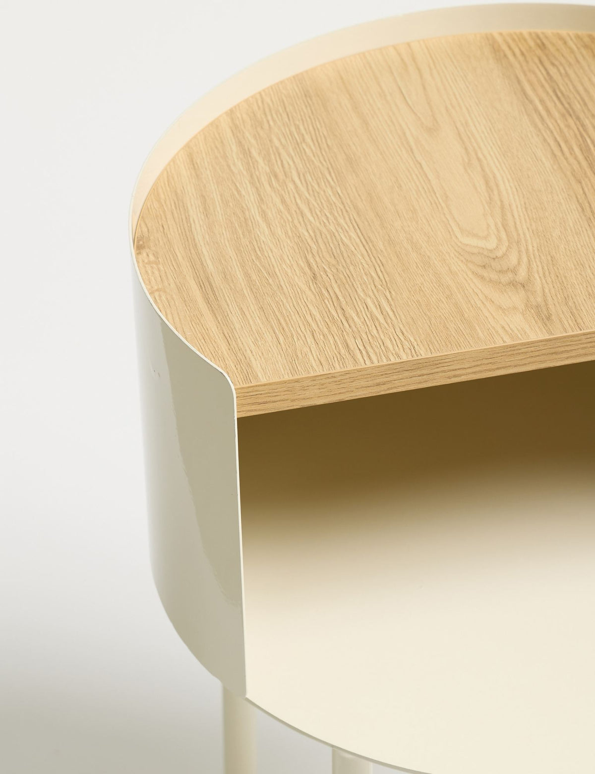 Βοηθητικό Τραπεζάκι Kinira Κρεμ 40x40x56 εκ. MDF