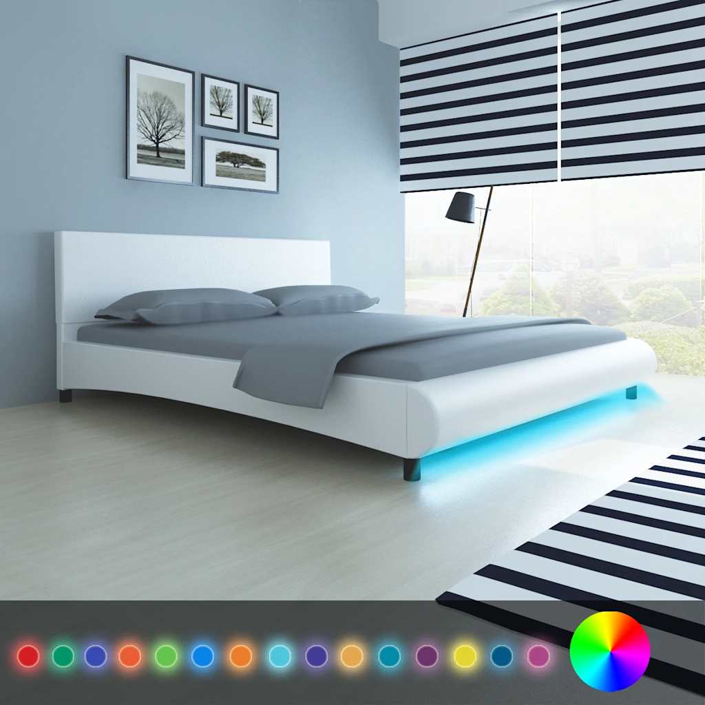 Κρεβάτι με LED Λευκό 180x200 εκ. από Συνθετικό Δέρμα με Στρώμα