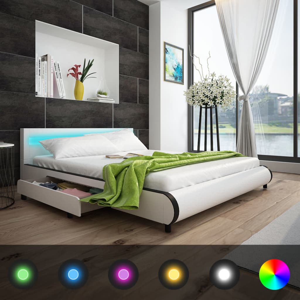 Κρεβάτι με LED Λευκό 180x200 εκ. από Συνθετικό Δέρμα με Στρώμα