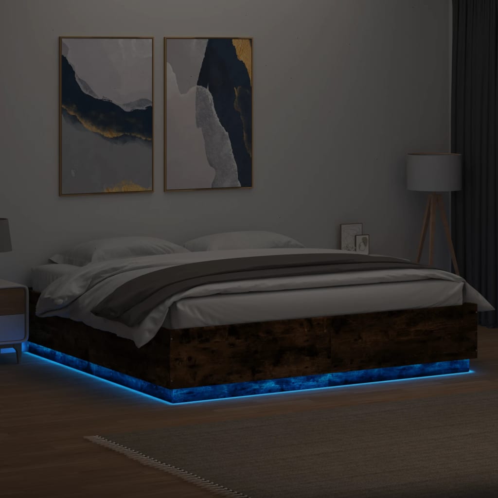 Πλαίσιο Κρεβατιού με Φώτα LED Καπνιστή δρυς200x200εκ.Επεξ. Ξύλο