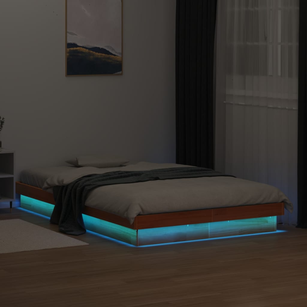 Πλαίσιο Κρεβατιού Καφέ LED Κεριού 135x190 εκ. Μασίφ Ξύλο Πεύκου - Pakobazaar