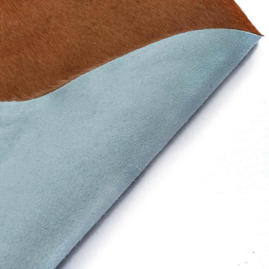 Χαλί Καφέ / Λευκό 180 x 220 εκ. από Γνήσιο Δέρμα Αγελάδας