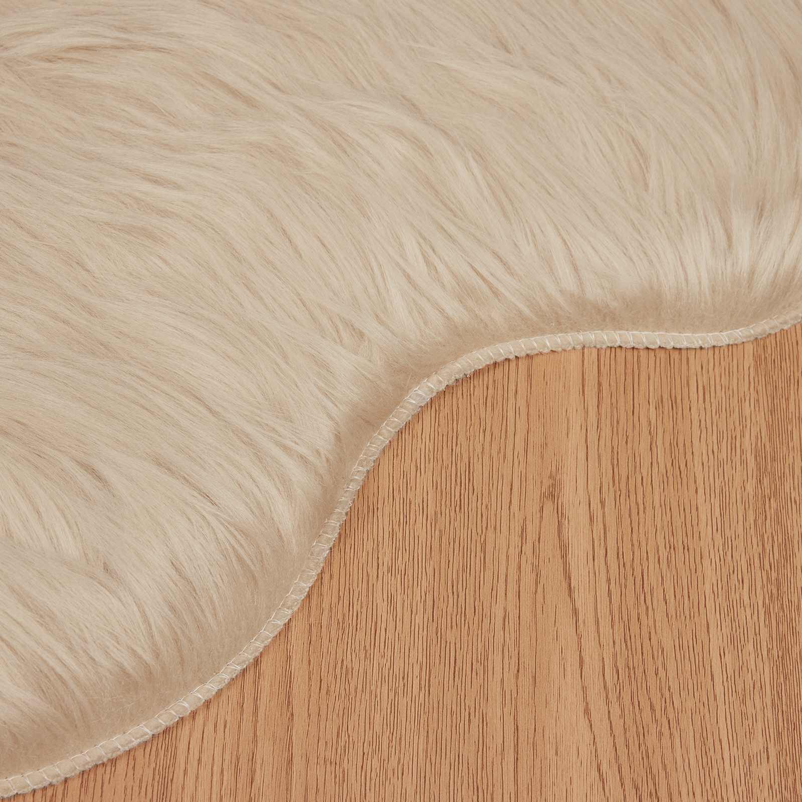 Χαλί από τεχνητό πρόβειο δέρμα TAFALLA Μπεζ 50 x 80 cm