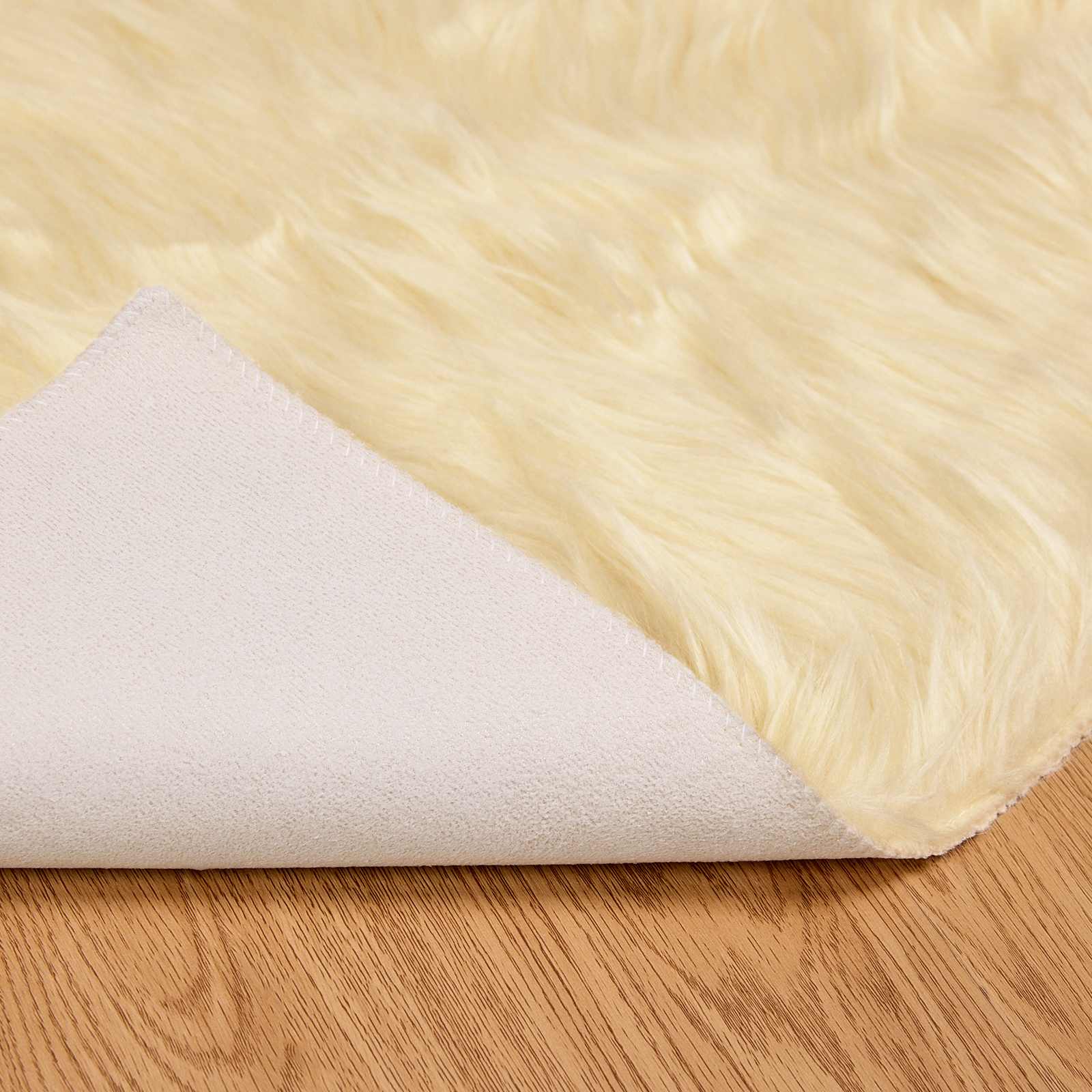 Ψεύτικο Δέρμα Προβάτου Χαλί Tafalla Κρεμ 120 x 120 cm