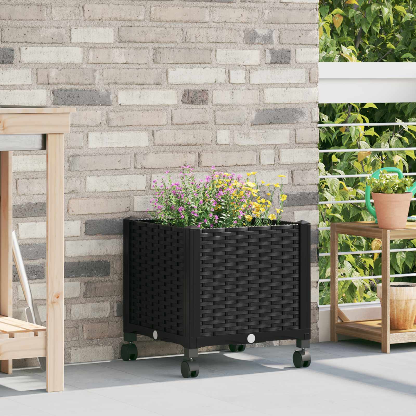 Κήπος Γλαστράκι με Ροδάκια Μαύρο 40 x 40 x 44 εκ PP - Pakobazaar