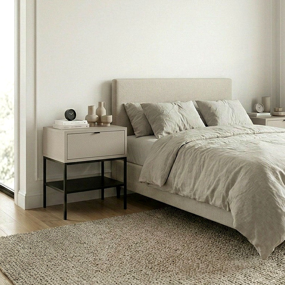 Κομοδίνο Melis  χρώμα sandstone 45x35x56,4εκ.
