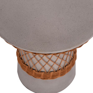 ΒΟΗΘΗΤΙΚΟ ΤΡΑΠΕΖΙ ΣΤΡΟΓΓΥΛΟ DELIA HM18167.03 FIBER CEMENT ΓΚΡΙ & RATTAN Φ40x45Υεκ - Pakobazaar