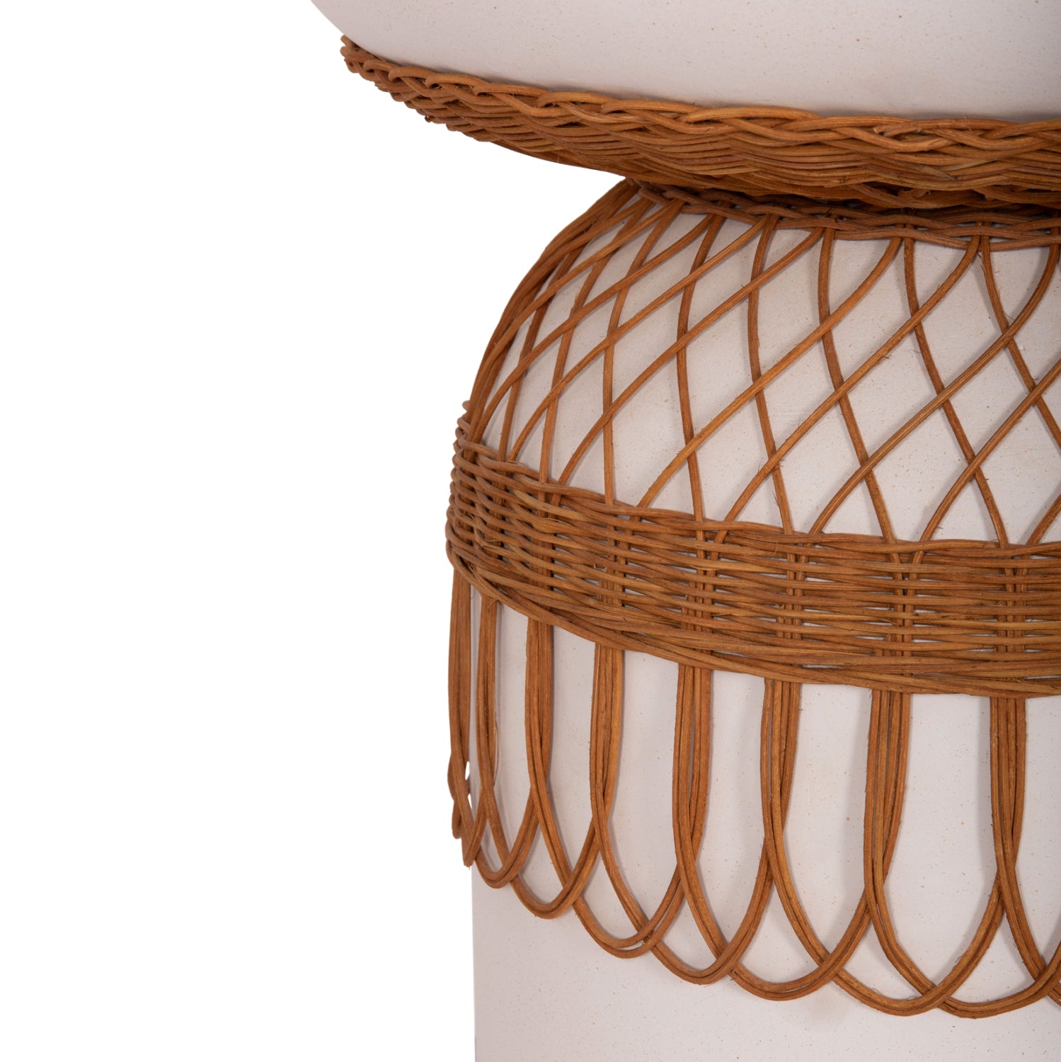 ΒΟΗΘΗΤΙΚΟ ΤΡΑΠΕΖΙ PRILEP HM18159.02 FIBER CEMENT ΛΕΥΚΟ & RATTAN--Φ60x76,5Υεκ - Pakobazaar