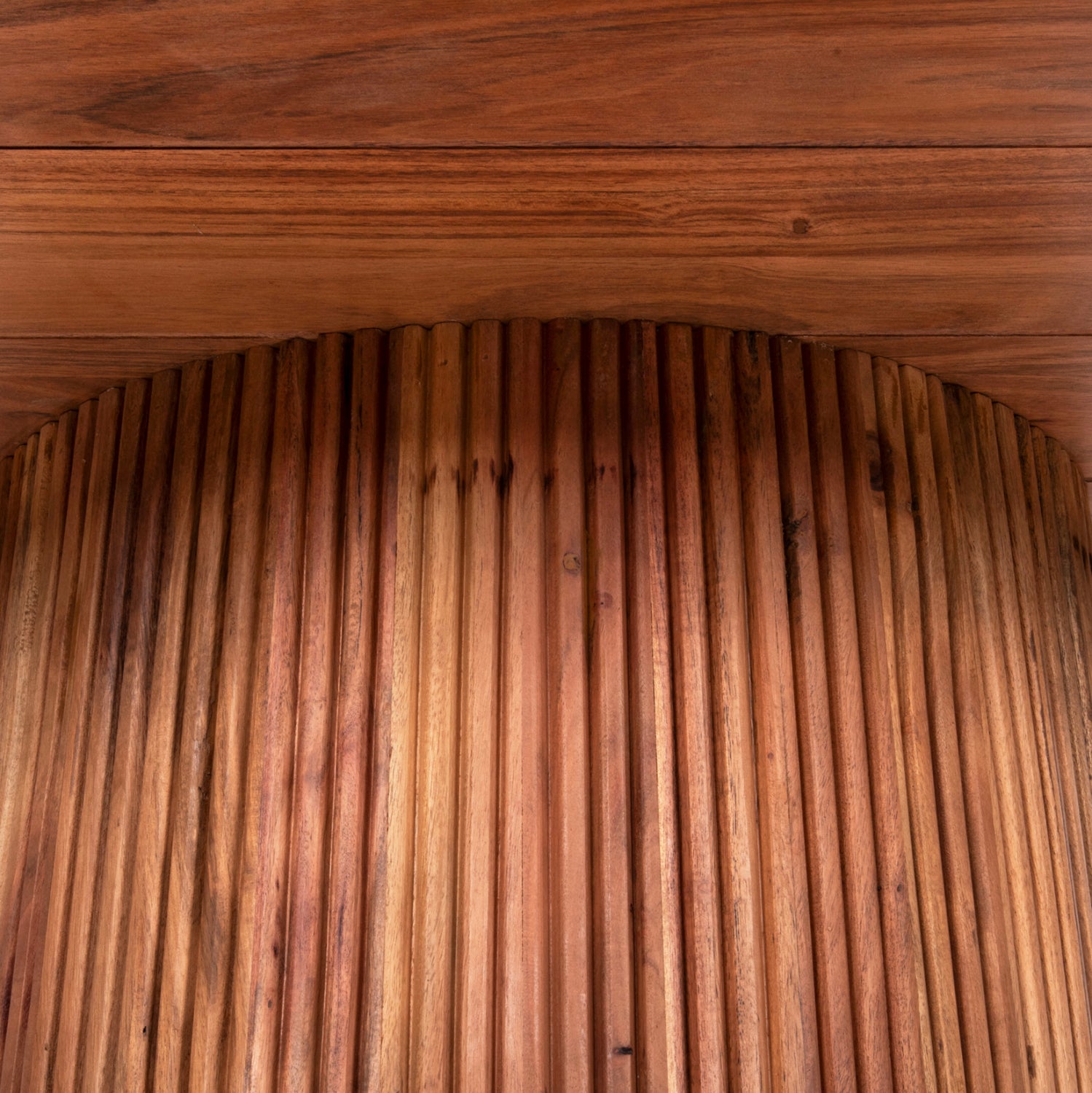 ΤΡΑΠΕΖΙ ΤΡΑΠΕΖΑΡΙΑΣ ΣΤΡΟΓΓΥΛΟ GROOT HM9684 ΜΑΣΙΦ ΞΥΛΟ ΑΚΑΚΙΑΣ ΣΕ ΦΥΣΙΚΟ Φ120x79Υεκ - Pakobazaar