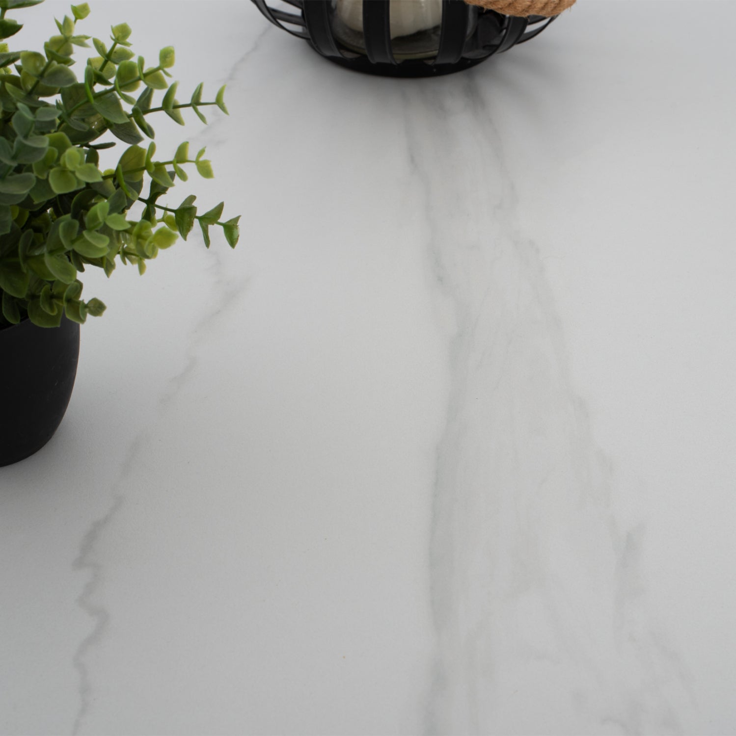 ΤΡΑΠΕΖΙ ΤΡΑΠΕΖΑΡΙΑΣ ΣΤΡΟΓΓΥΛΟ SYNTEC HM9309.02 SINTERED STONE ΛΕΥΚΟ ΜΕΤΑΛ.ΠΟΔΙΑ Φ115x75Y εκ. - Pakobazaar