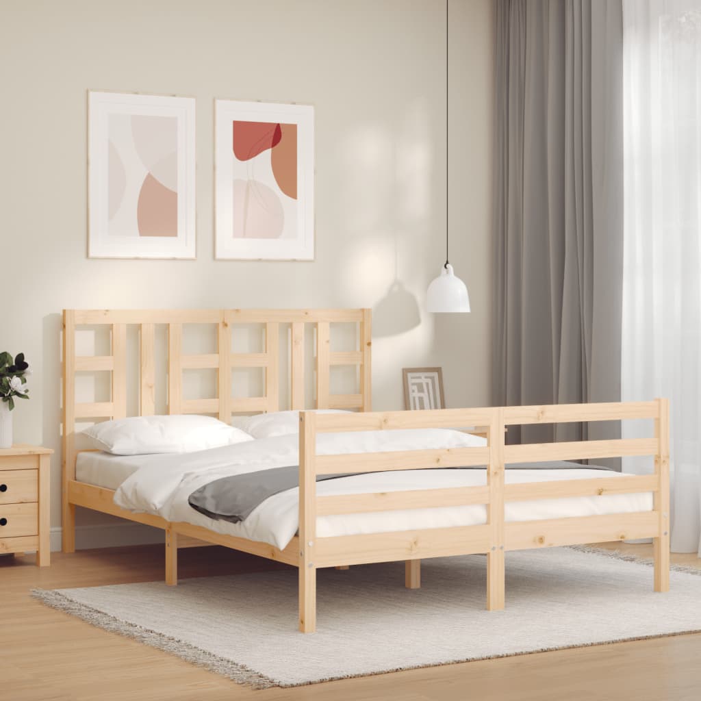 Massivholzbett mit Kopfteil