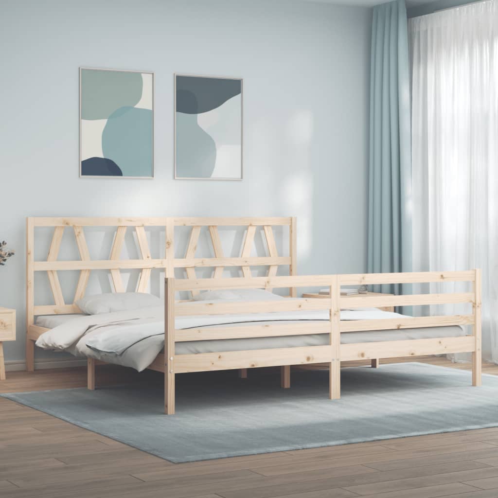 Massivholzbett mit Kopfteil