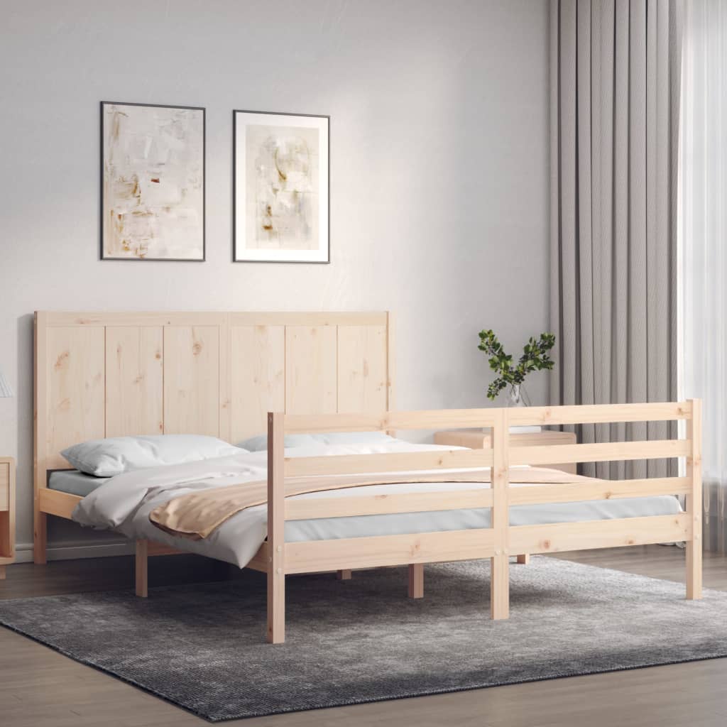 Massivholzbett mit Kopfteil