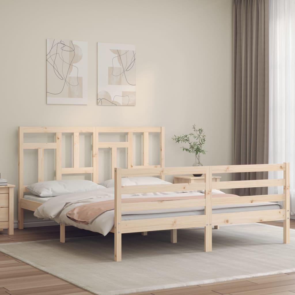 Massivholzbett mit Kopfteil