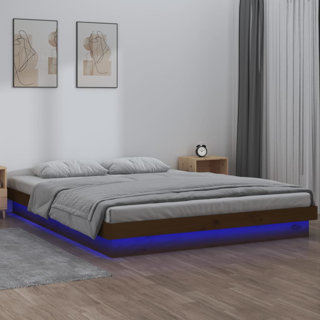 Massivholzbett mit LEDs Honigbraun 200x200 cm